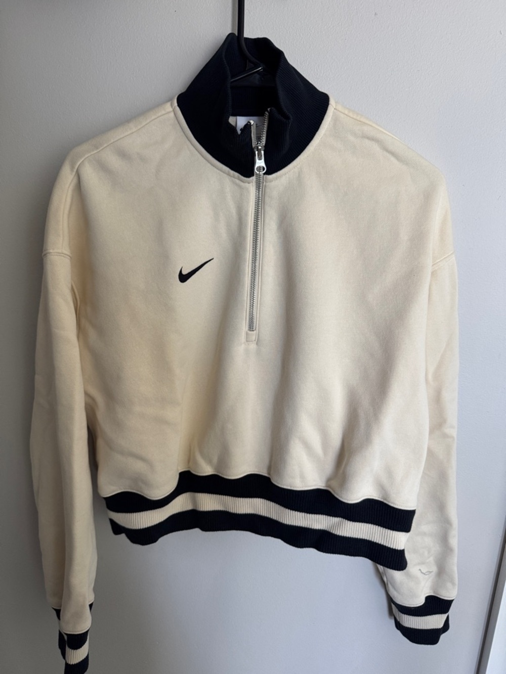 Nike Women’s Cropped Cream and Black Quarter-Zip Pullover